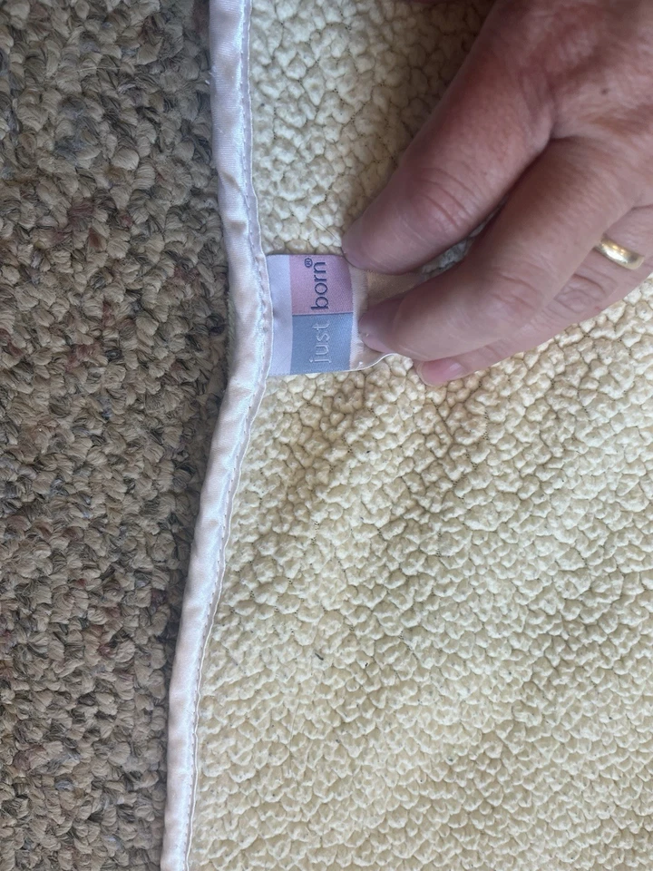 Cobertor de bebê Just Born Minky Dot verde amarelo azul rosa quadrados Sherpa patchwork - Imagem 3 de 3