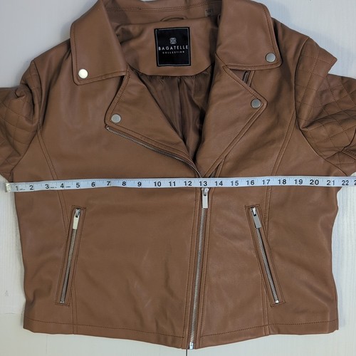 Chaqueta de moto Bagatelle XL de cuero vegano tostado acolchada cremallera asimétrica para mujer - Imagen 6 de 12
