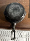 Griswold No # 3 Large Block logo 709 Cast Iron Skillet Pan USA needs cleaned