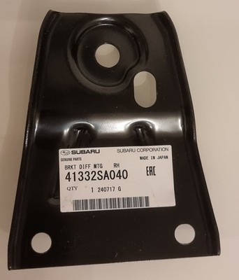 Subaru Original Impreza WRX STi Differentialhalter 41332SA040 OEM hinten rechts