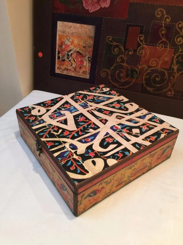 Decorative Jewellery Box with Exquisite Persian Calligraphy on Mosaic Design - Image 3 of 4