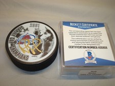 Rob Blake Signed 2001 Stanley Cup Champs Hockey Puck Beckett BAS COA 1A