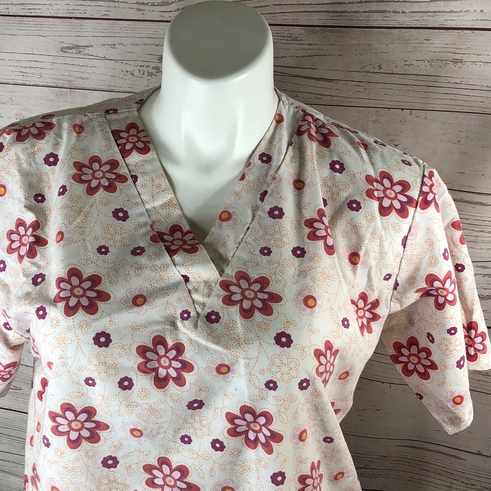 Natural Uniforms Scrubs Size Medium Top Short Sleeve Pink White Floral Medical - Image 4 of 4