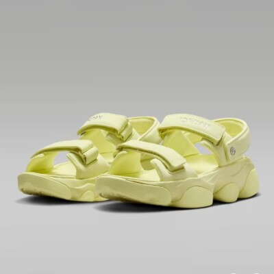 Nike Women's Jordan Deja Sandal 'Luminous Green' (FN5036-302