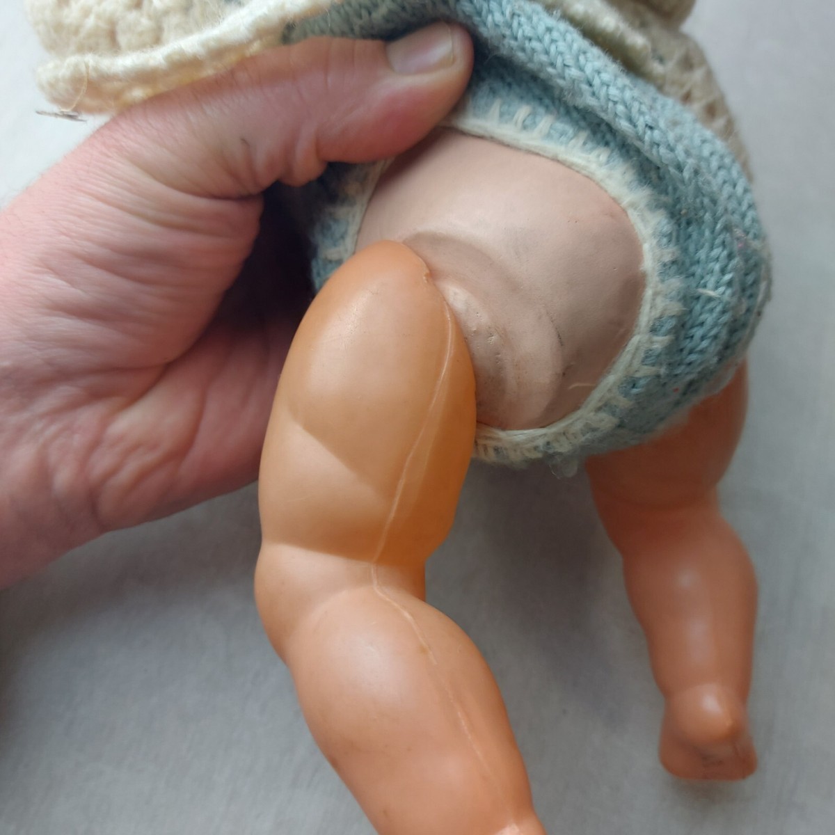 Poupée Ancienne En Papier Mâché - Petit Poupon Vintage - Corps Et Tête D'origine