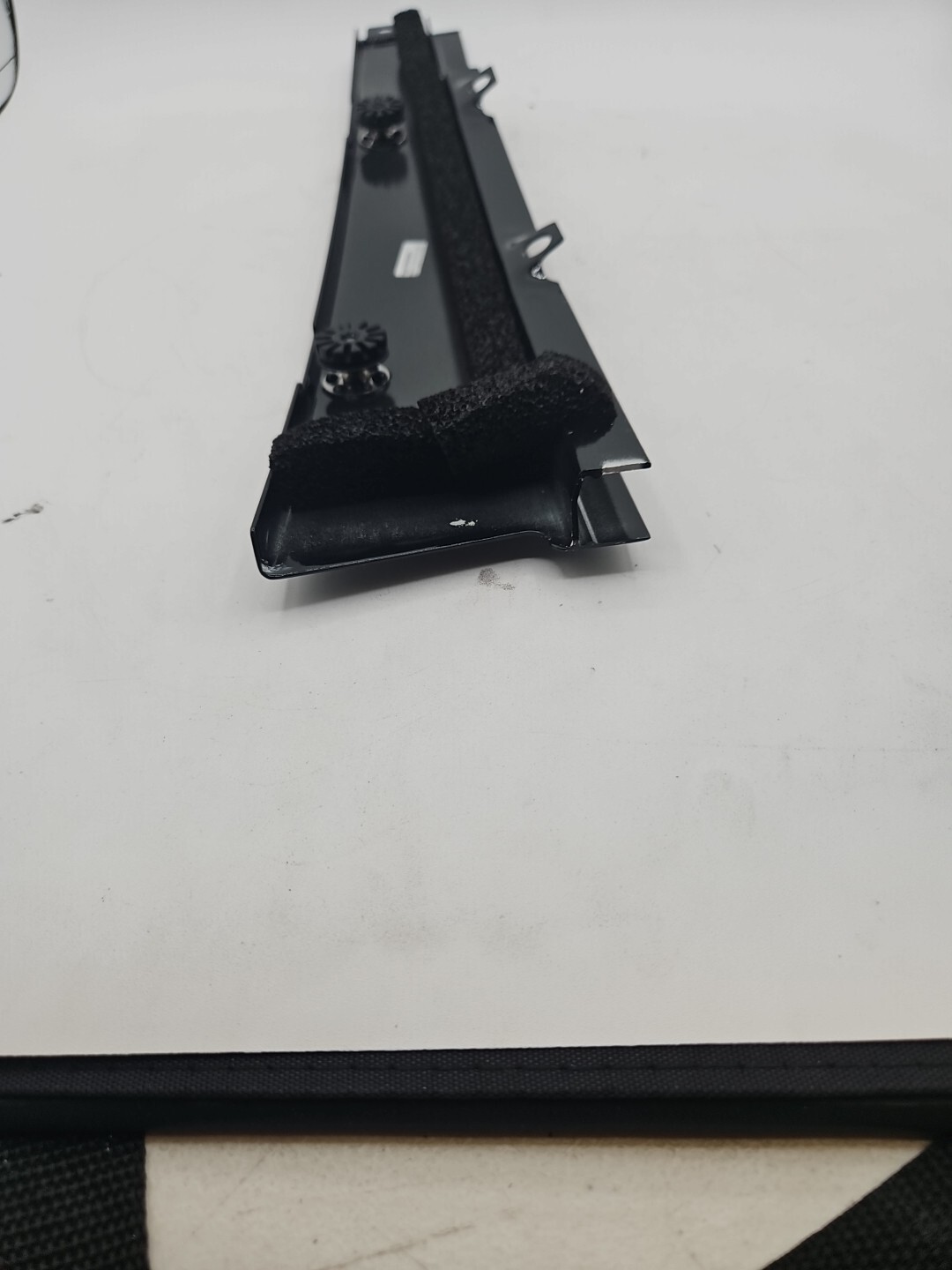 BENTLEY NEW B-PILLAR COVER PLATE (3W5839890J)