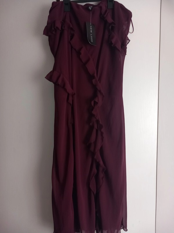 New Look burgundy ruffle maxi skirt with elegant detailing