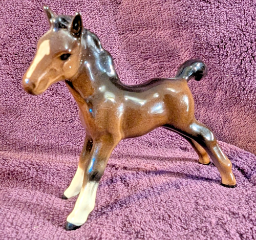2x Beswick "Stretched Stance" Foals in Brown Gloss Finish ~ 9.0cm x 7.5 cm ~ VGC - Picture 6 of 11