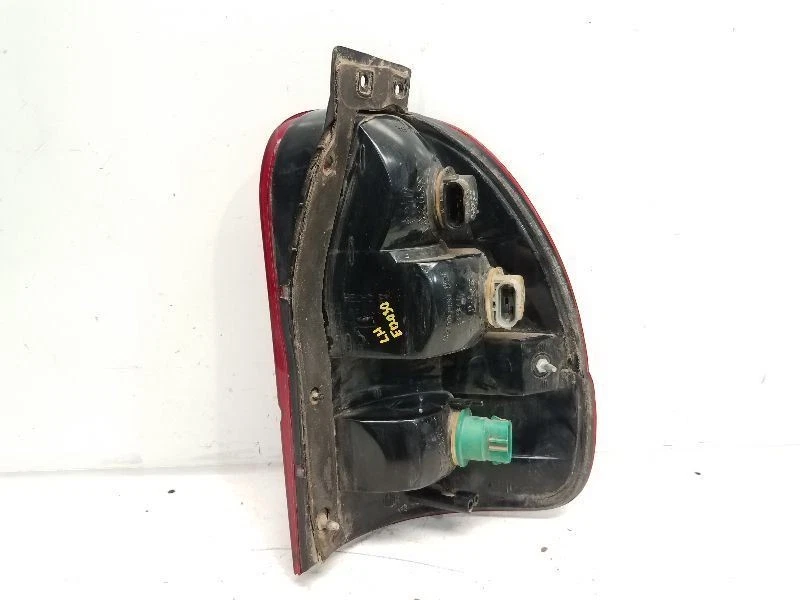 1995-98 Ford Windstar Drivers Left Tail Light - Quarter Mount *SEE DESCRIP* - Image 4 of 4