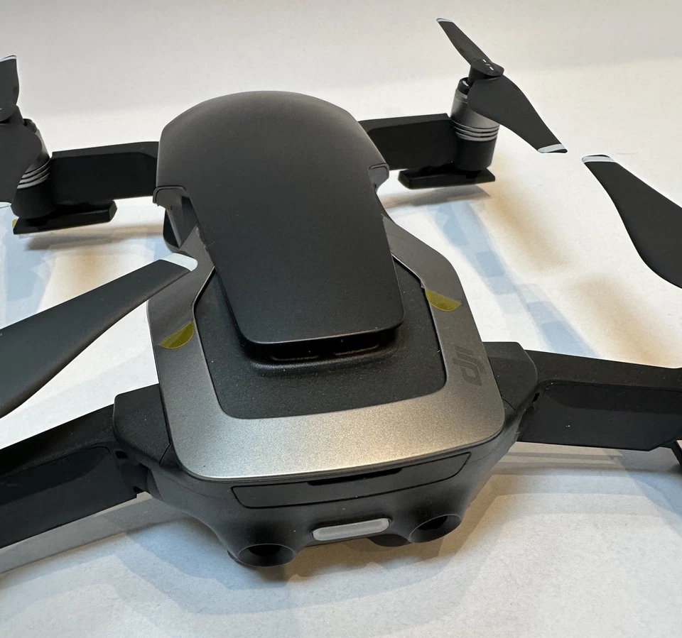 DJI Mavic Air Fly More Combo | Onyx Black | Unbound | Light Use - Image 4 of 4