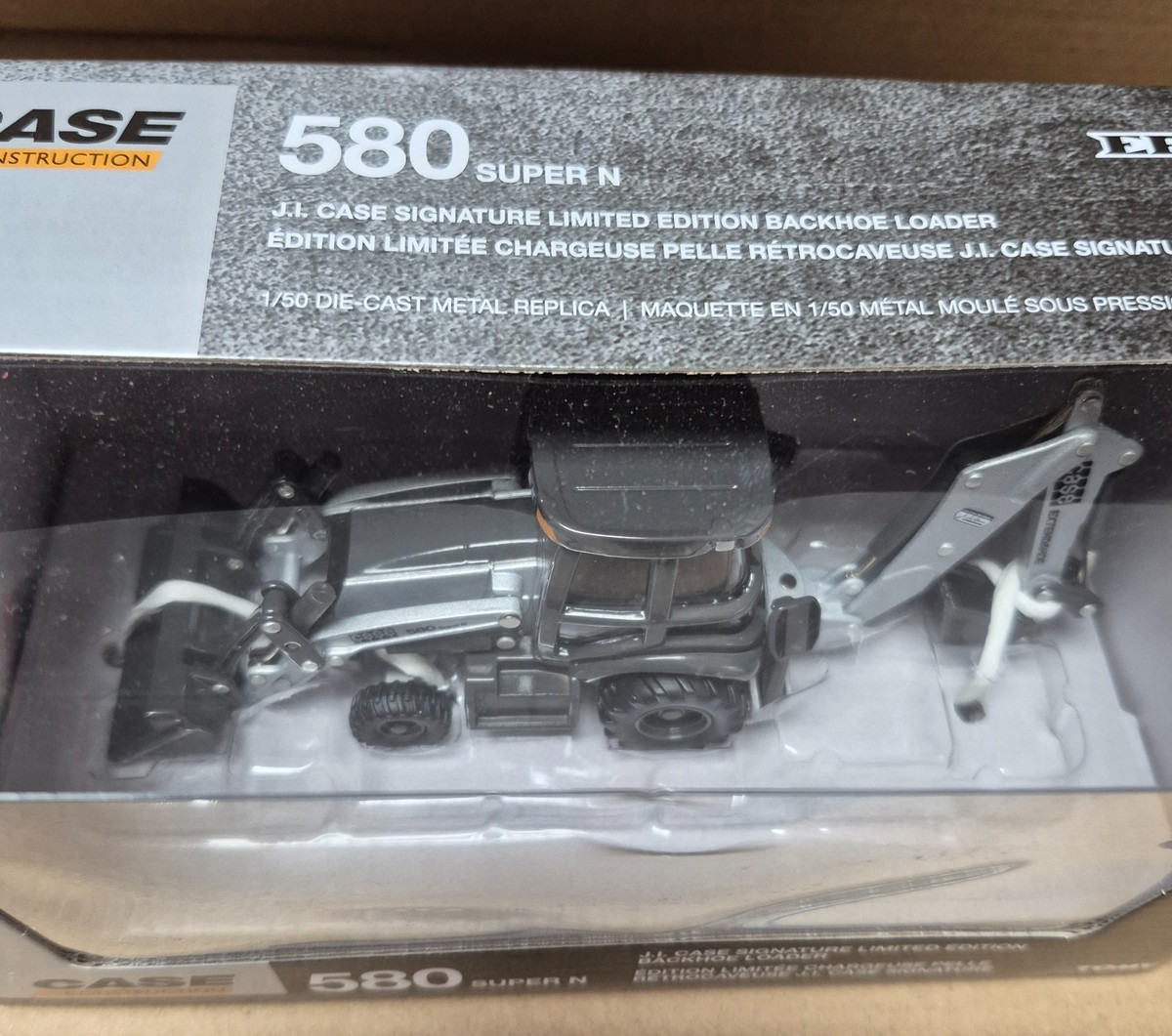 1/50 JI Case 580 Super N Backhoe Loader, Silver Signature Limited