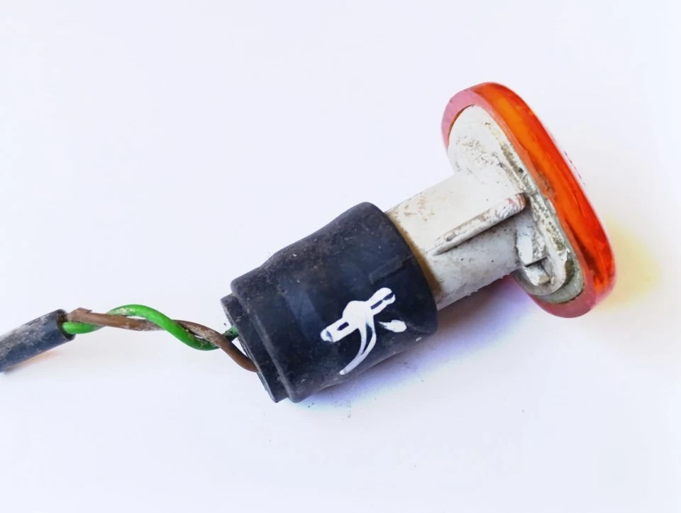 Audi A4 S4 B5 8D 1998 Left Side Indicator 3482 UST121510 - Image 3 of 3