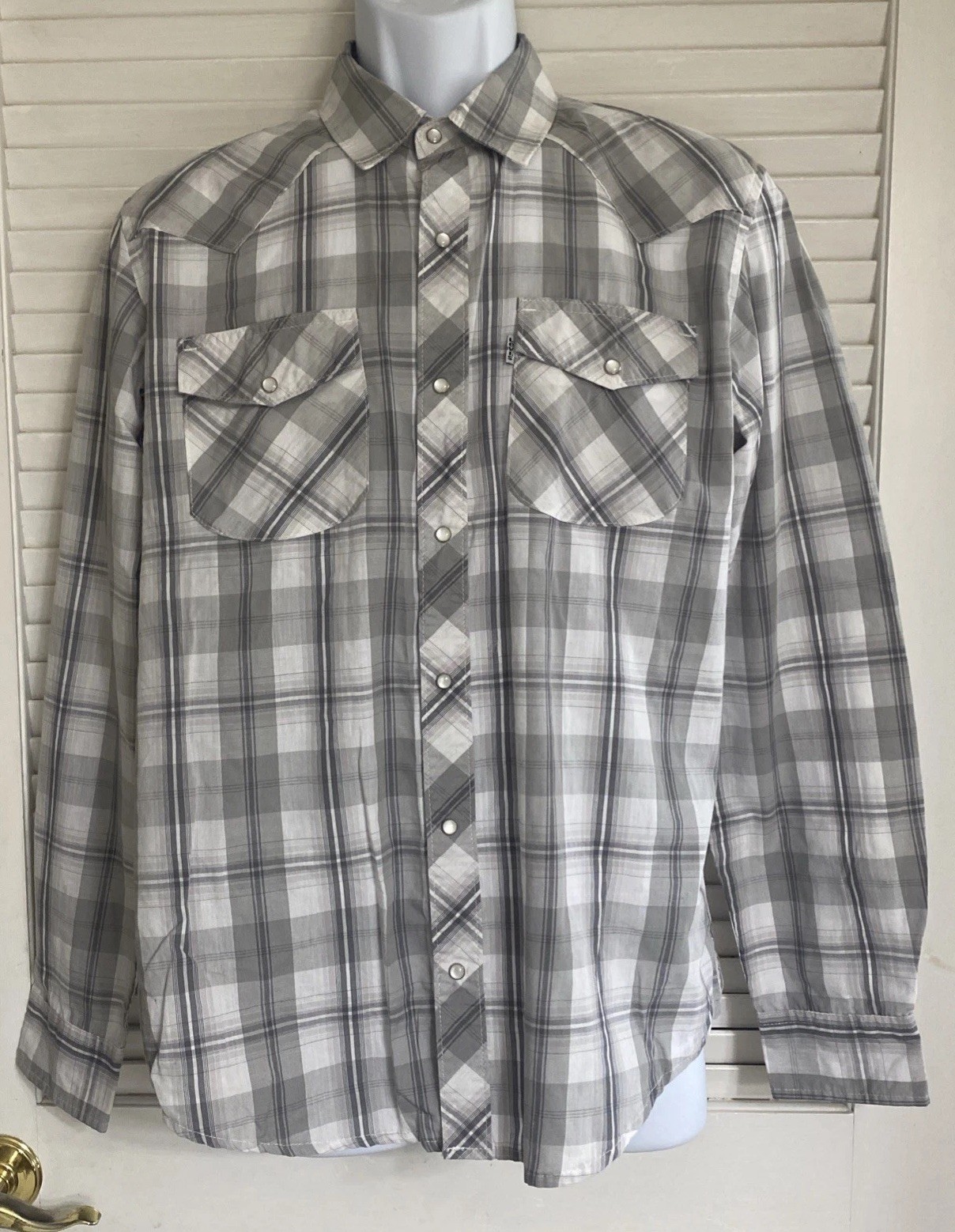 Levis Men's Pearl Snap Button Up Long Sleeve Shirt, Gray Plaid Western, Medium