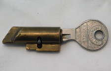 NEIMAN serrure cadenas antivol VELO ancien PEUGEOT germany made + 1 CLE barillet