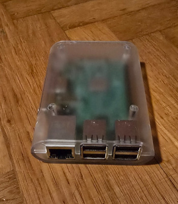Raspberry Pi 3 Modell B  / 1GB RAM WiFi Bluetooth onBoard