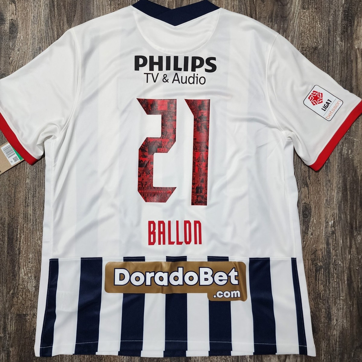 2022 Nike Alianza Lima Soccer Jersey Captain Ballon Rare