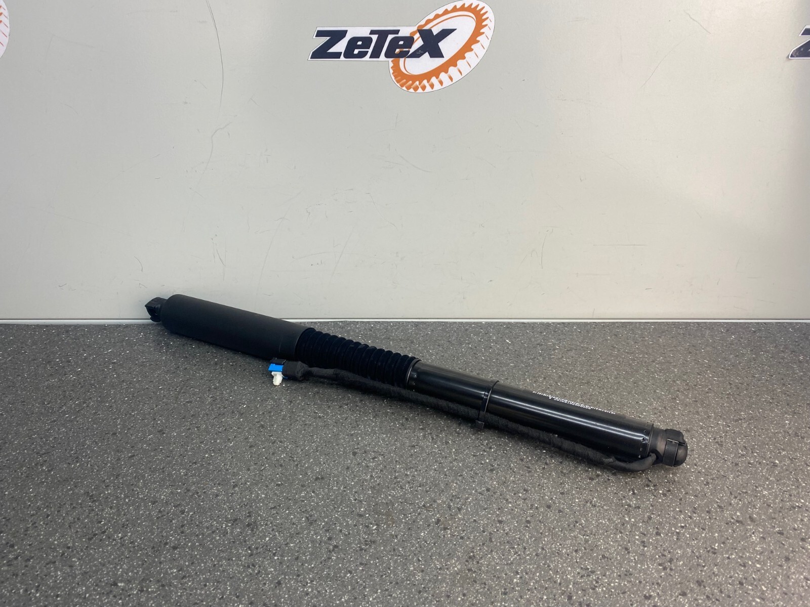 Original BMW X3 G01 G08 M F97 Spindelantrieb rechts heckklape 5124  