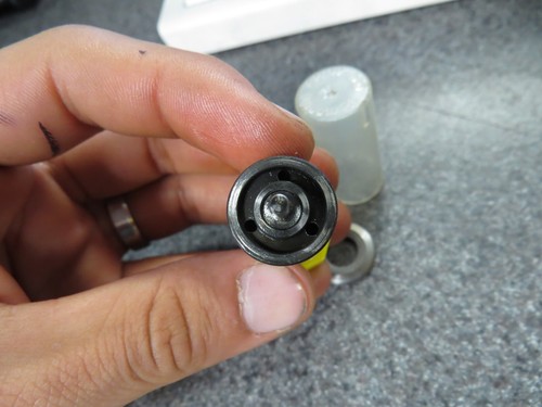 NOS Monark Fuel Injector Nozzle Fits: Mercedes 80-85 S123 81-85 C123 39305120 - Picture 5 of 9