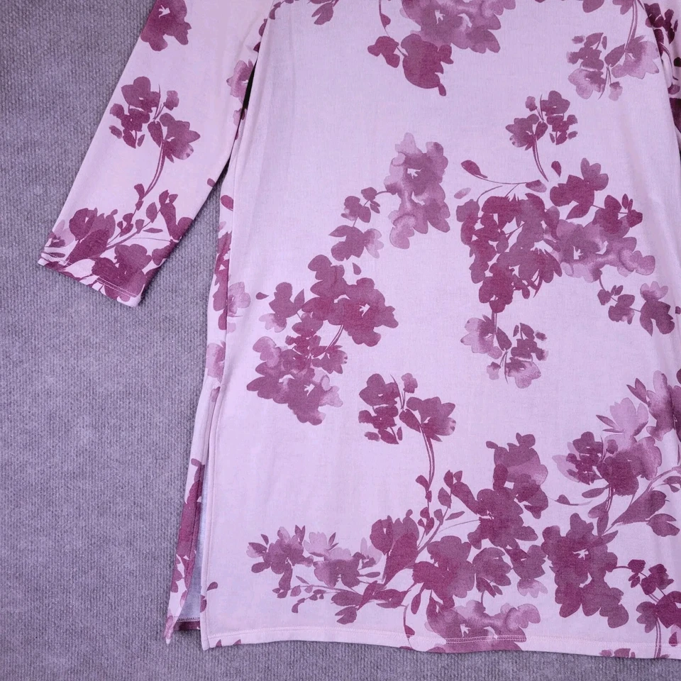 Blusa túnica rosa floral elástica con abertura lateral 1 (mediana) de CHICO'S Top para mujer Foto 4 de 4