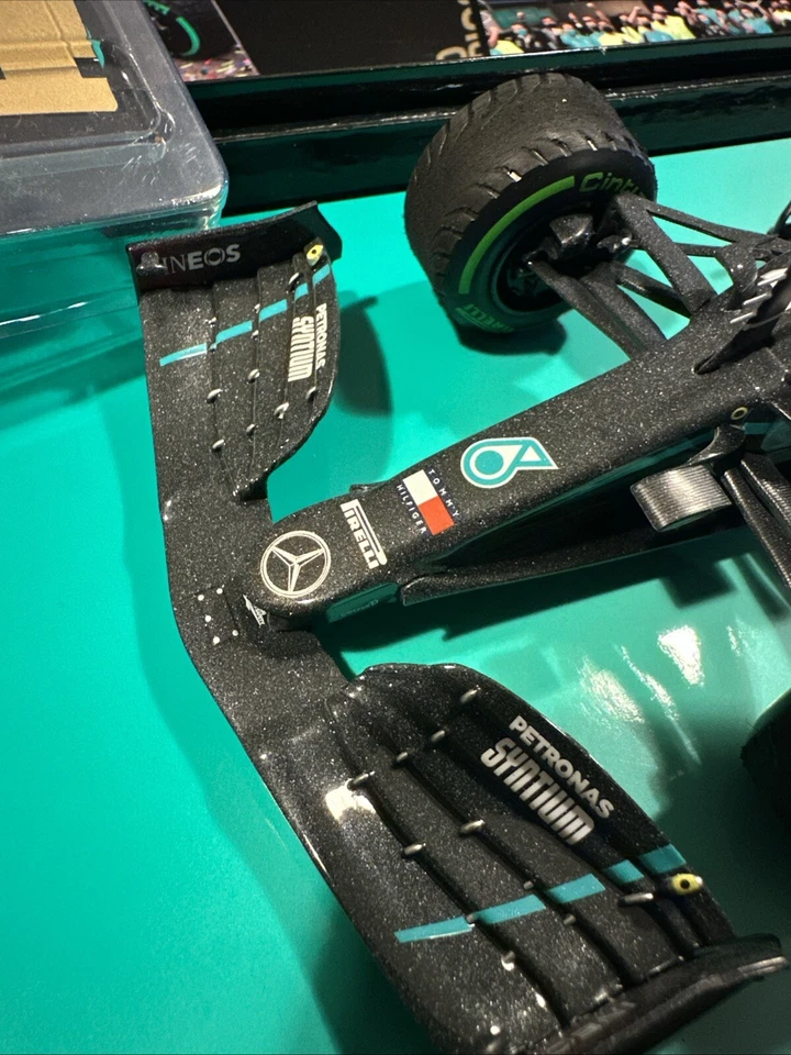 Mercedes F1 W11 Lewis Hamilton Turkey GP 2020 7x World Champion 1:18 MINICHAMPS - Image 4 of 4