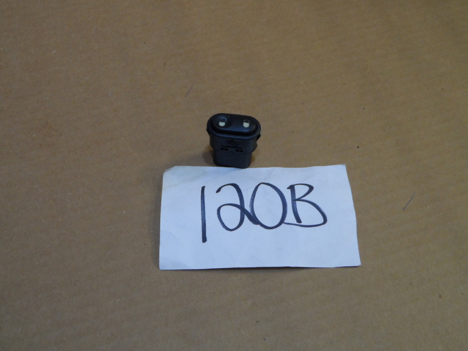 99 00 01 02 Mercury Cougar Lock Switch Control Power #120-B