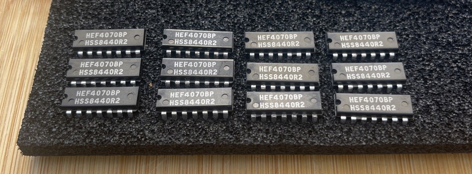 5 Stück UC723L = LM723CN DIP14 LM723 DIP-14 MC1723 Produktbild-Vorschau 11