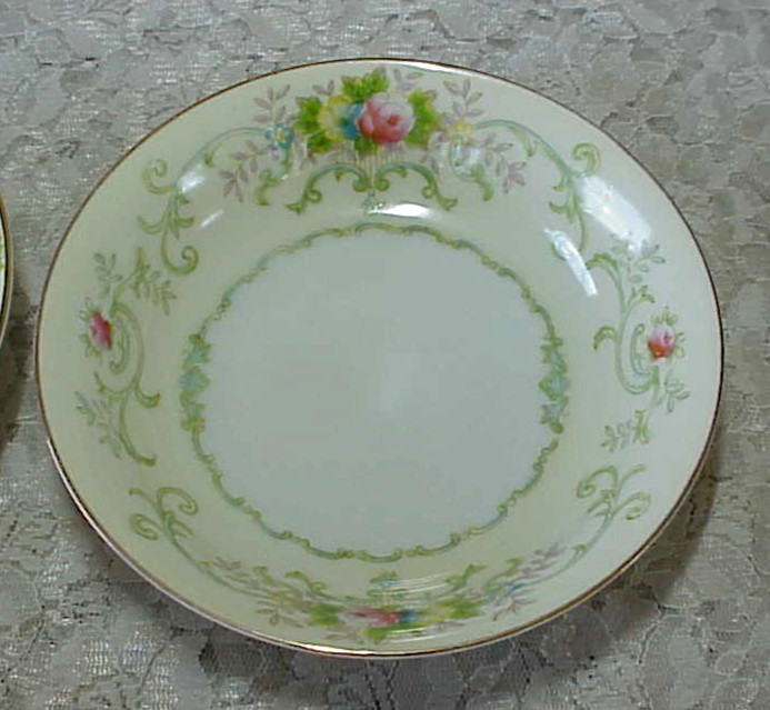 Vintage Mismatched China Berry Bowls Fruit Dessert (4) Floral Design Bands 