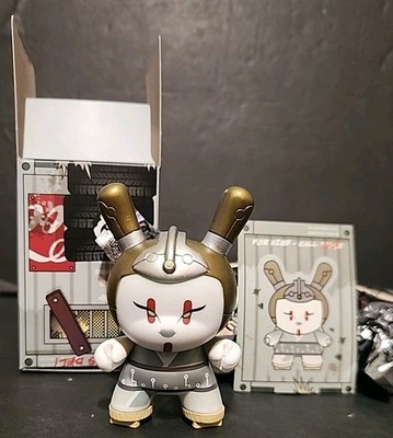Kidrobot Huck Gee Post Apocalypse 2012 3'' Dunny Series Entertainment Girl B 