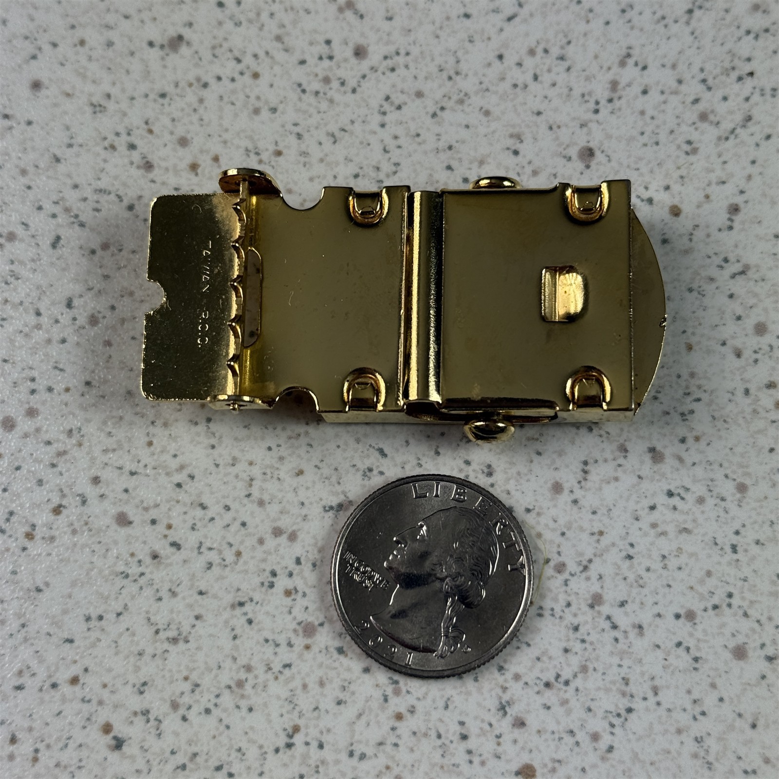 Authentic Vintage Yves Saint Laurent Gold Tone Brass Belt Buckle #53777 thumbnail 6