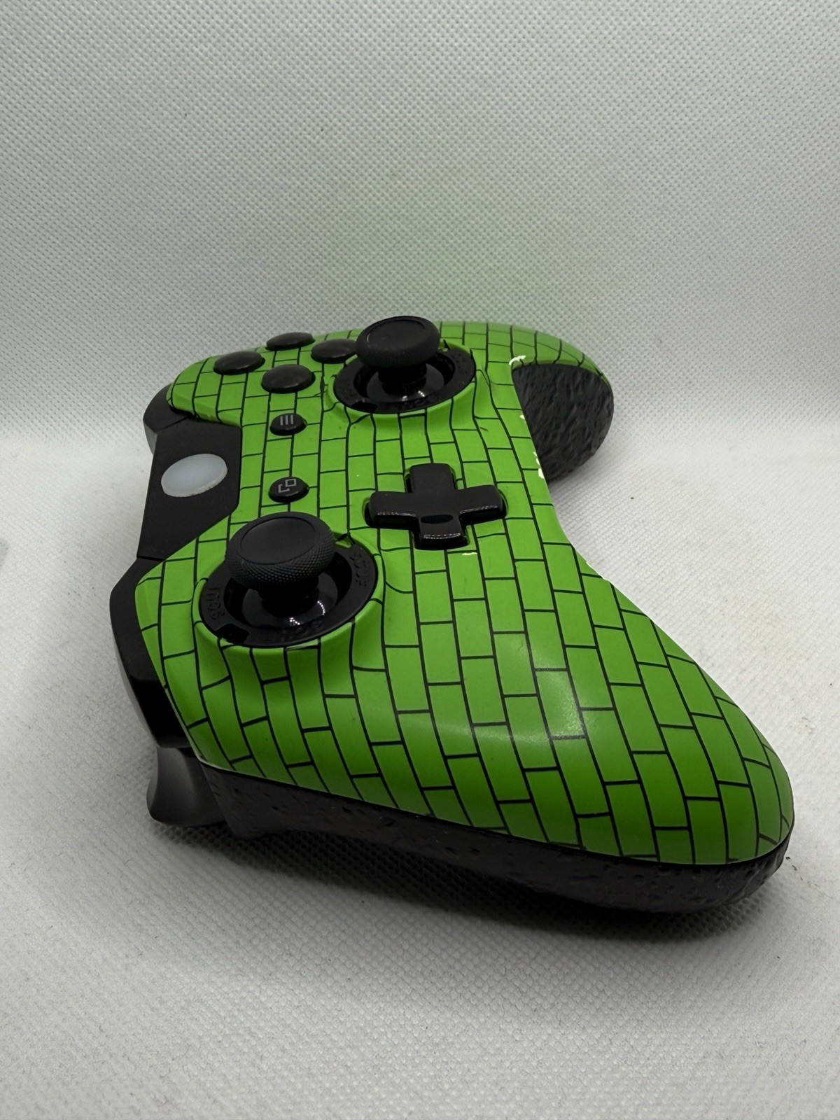 Picture 2 of 6