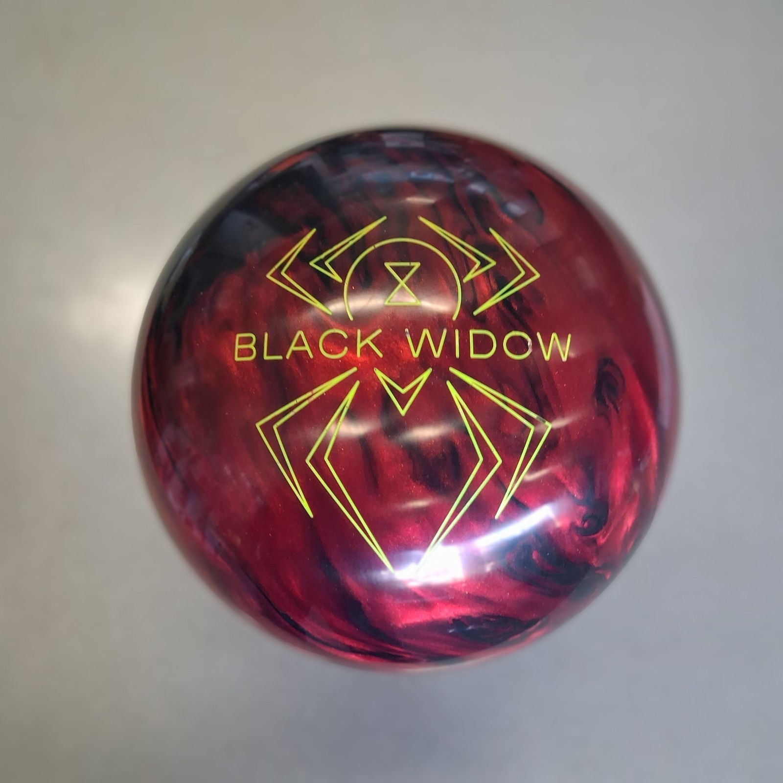 Hammer Black Widow 2.0 Hybrid  bowling ball 13 LB    new in box    #101