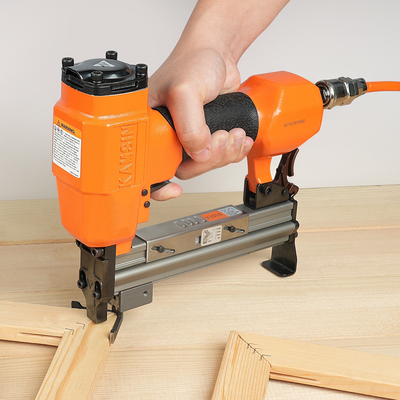 KAMSIN V1015 Pneumatic Picture Frame Joiner Corner Nail Gun V-Nailer for Photo