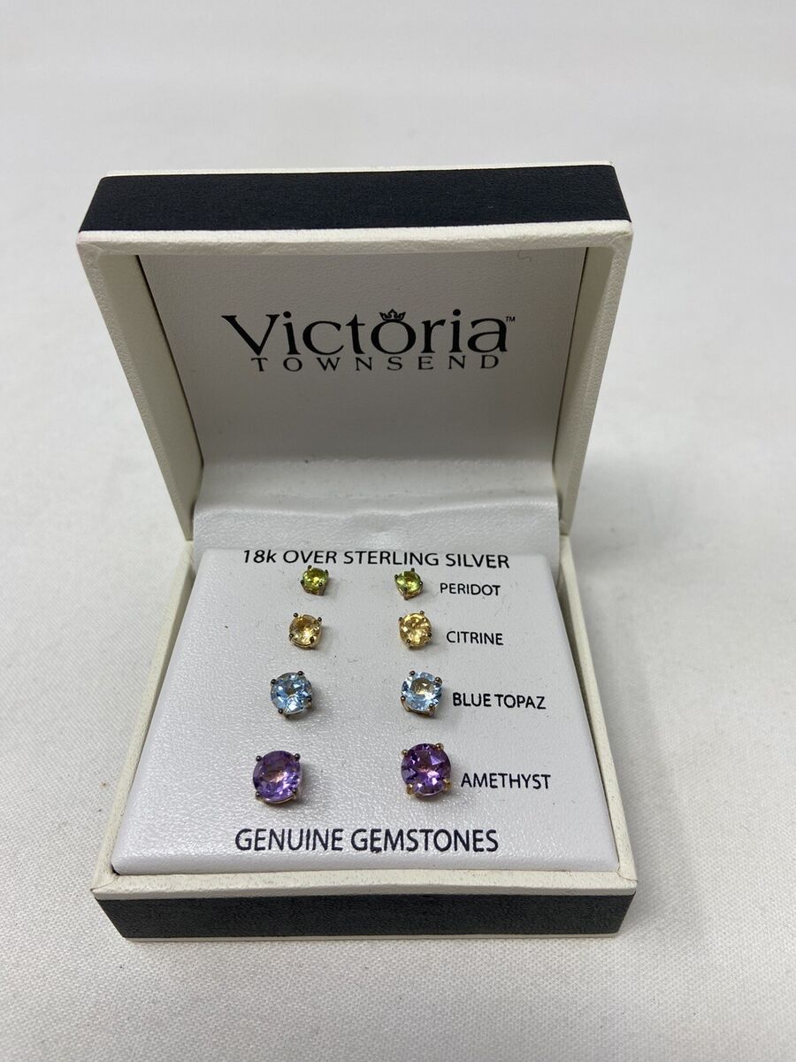 Flower Necklace Made with Swarovski(R) Crystals Set in Sterling Silver Amethyst-color Flower Necklace Made with Swarovski(R) Crystals Set in Sterling Silver Amethyst-color