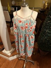 XXI Floral Sleeveless Mini Dress w/ Lace Womens  Size small. Adjust. straps