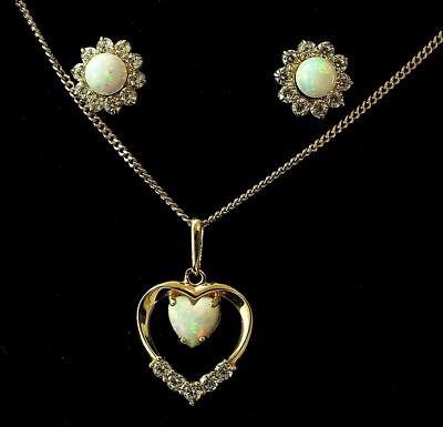 585 Gold SET 14 Karat Gelbgold Kette Herz in Herz Anhaenger Ohrstecker Opal 