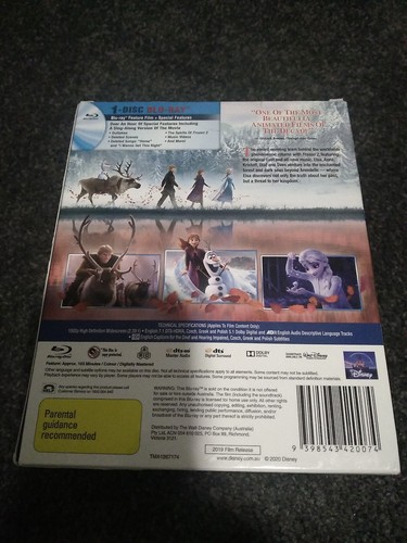 Frozen 2 Blu-ray with 2 x Ooshies (Anna & Elsa) Gift Set - Picture 2 of 6