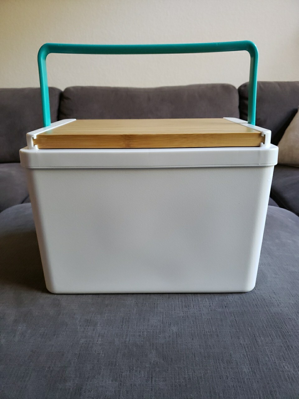 Very RARE! - SUNNYLIFE Hard Shell Cooler With Handle! Reverseable Bamboo Lid!!
