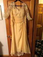 Women's Beautiful Formal Floor Length Gown-New- Never Worn