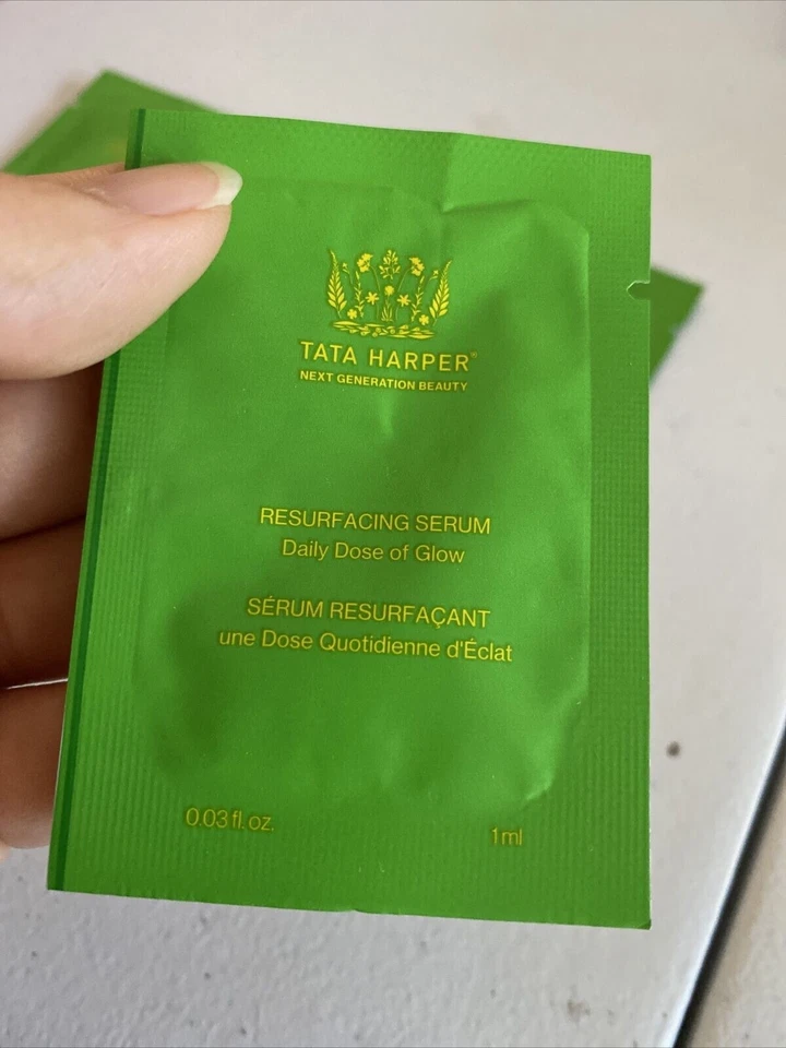 5 Tata Harper Resurfacing 精华精华样品旅行 1 毫升 — 第 4/4 张图片