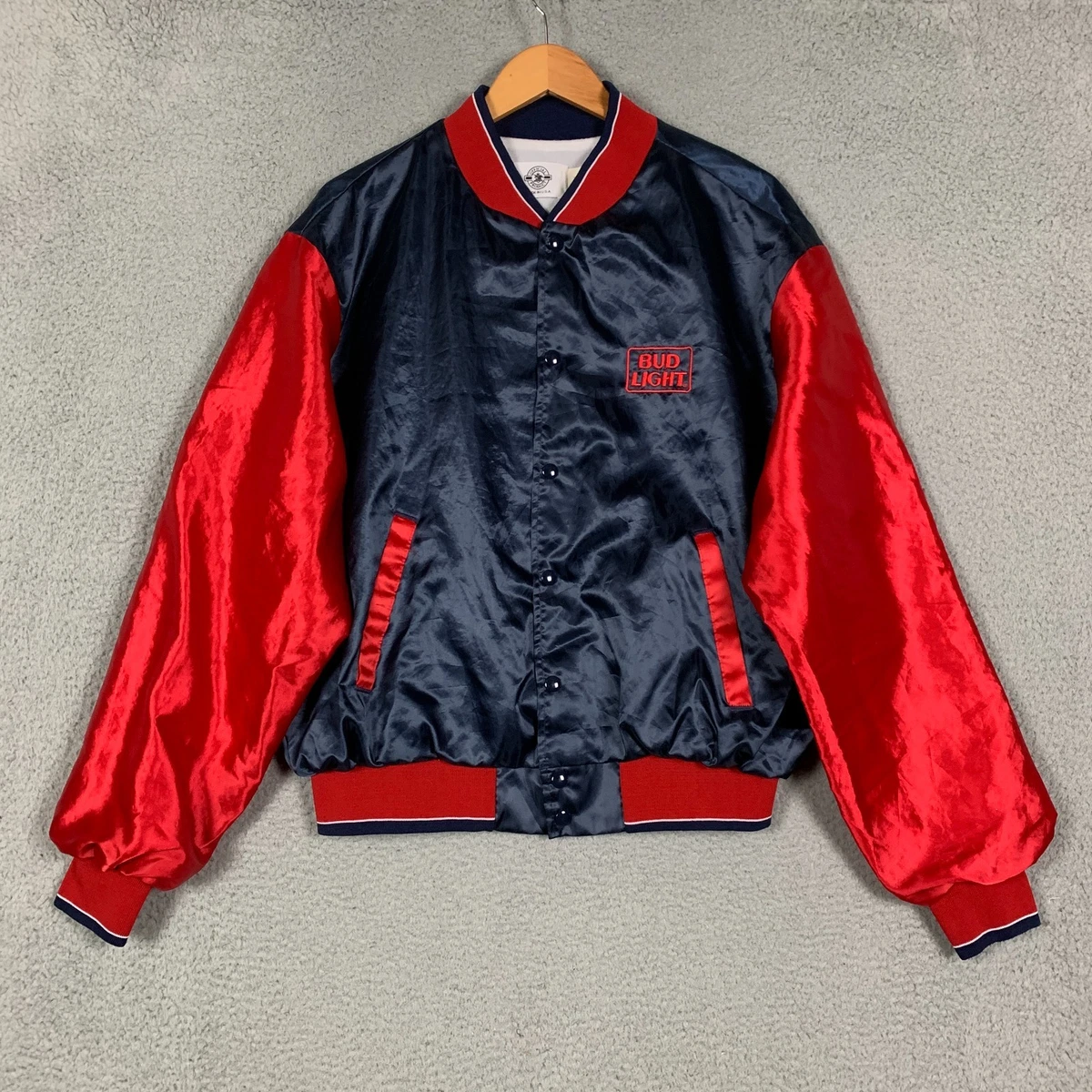Veste Vintage Années 80 BUD Light SPUDS Mackenzie - Rouge Satin, Taille M - Occasion Très Bon état
