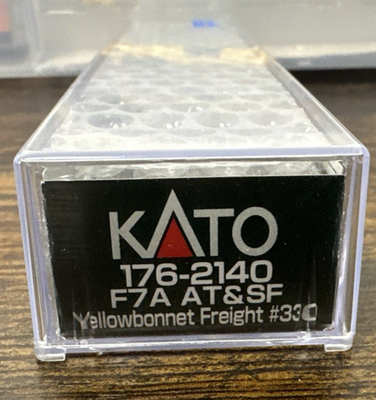 KATO N Scale #176-2140 EMD F7A ATSF Yellowbonnet Freight #330 DCC