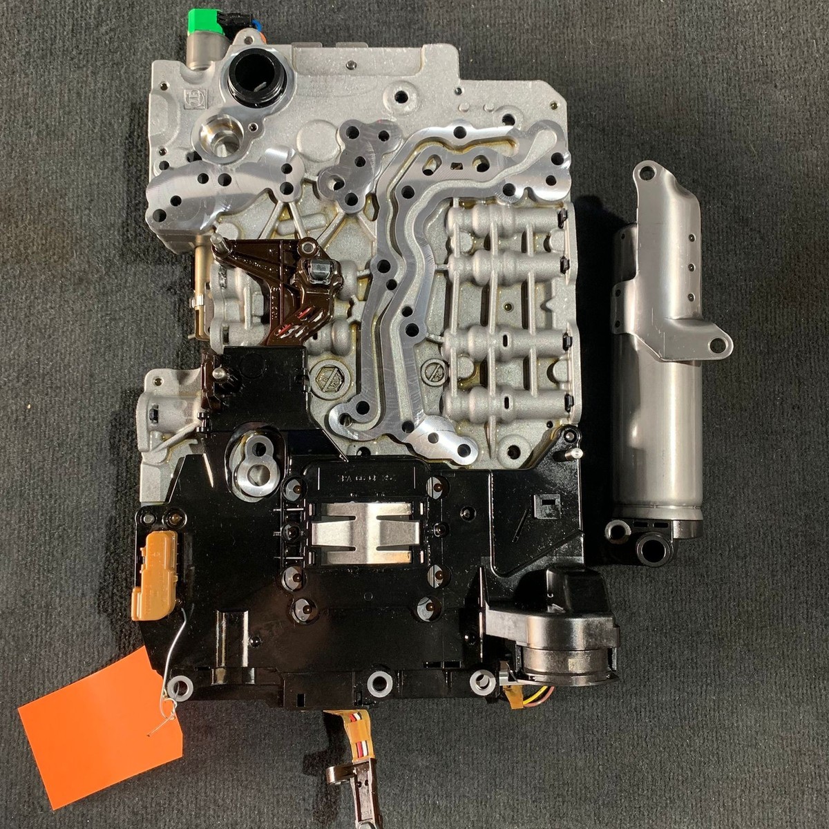 OBヘッド⑧ BMW E84 X1 N20 2014 2.8 8hp45 AUTOMATIC TRANSMISSION VALVE BODY P