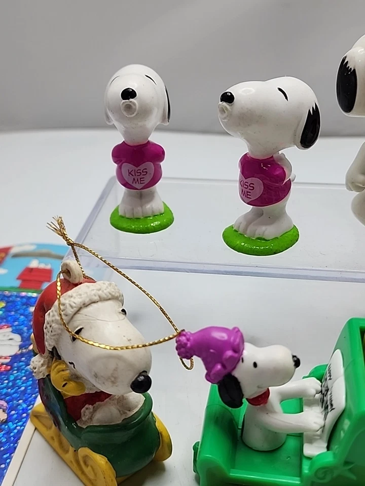 Toppers y adornos para pasteles Snoopy Foto 3 de 4