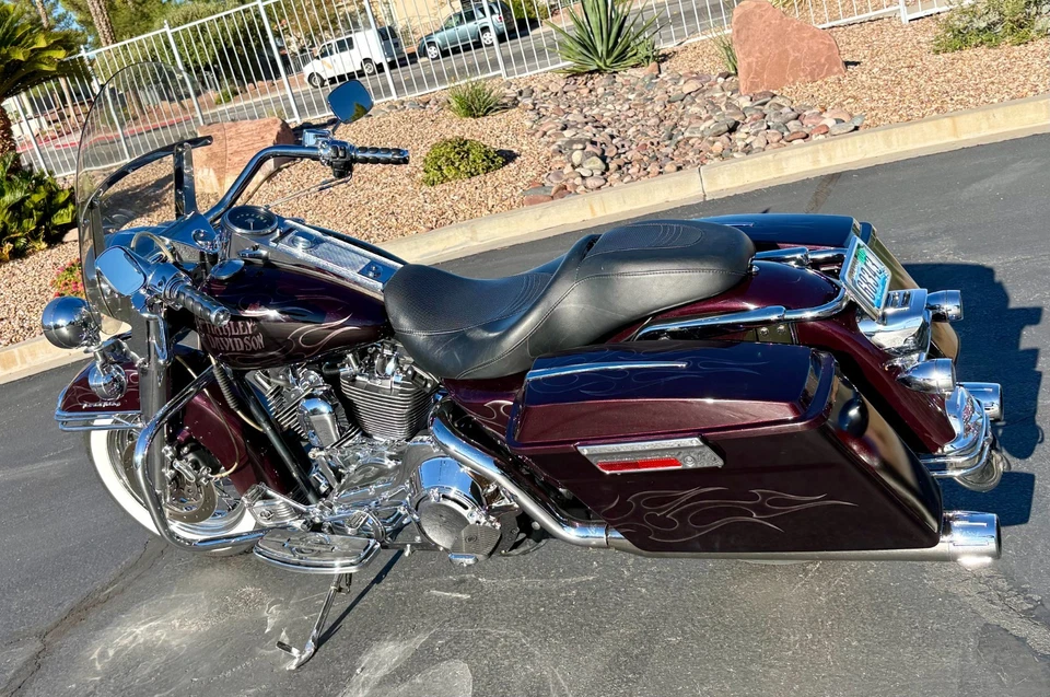 2005 Harley-Davidson Touring  - Image 2 of 4