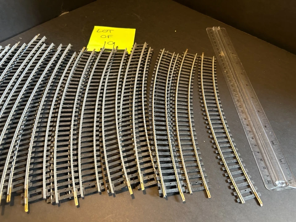 Lot of 19 Vintage Tyco HO Track 15946 Steel 18" R Good Shape Combine Ship - Image 3 of 4