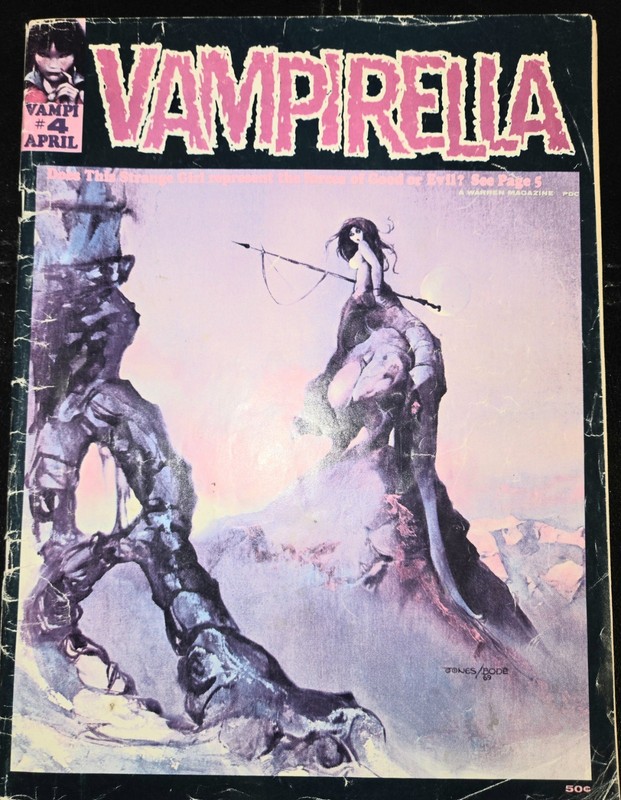 Vampirella #4 (Warren)  Magazine  Comic Book!  Rare Vintage Horror Silver Age!