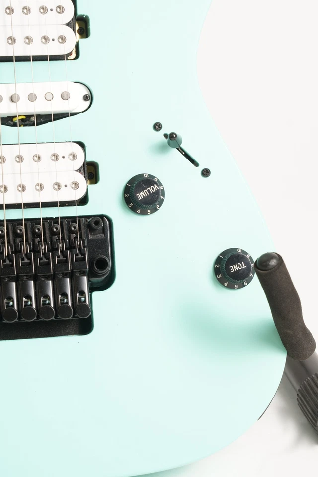 Guitarra Eléctrica Estándar 6 Cuerdas Ibanez RG470DXSFM RG - Espuma de Mar Verde Mate Foto 3 de 4