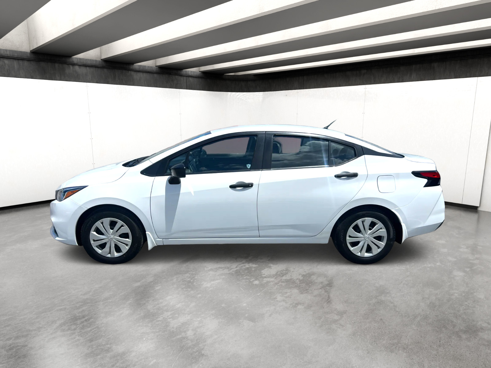 Nissan Versa - Image 4