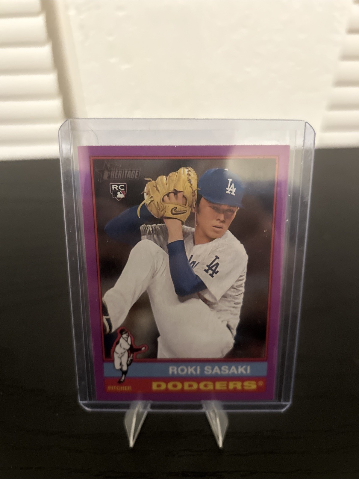 2025 Topps Heritage - Roki Sasaki #224 Light Purple Border (RC)