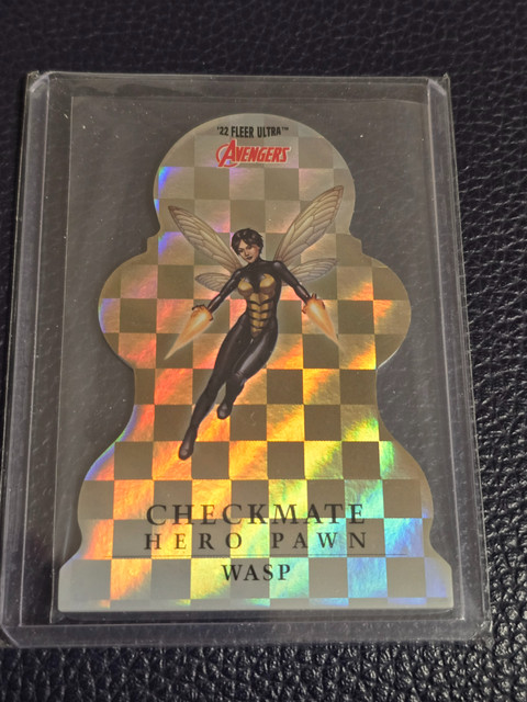 Marvel Wasp Die-Cut Card (Pre-owned, Thick Card)